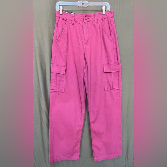 DIVIDED H&M 90’s Baggy Jeans - Dark Pink - Size 4 | WITH TAGS - Picture 1 of 5